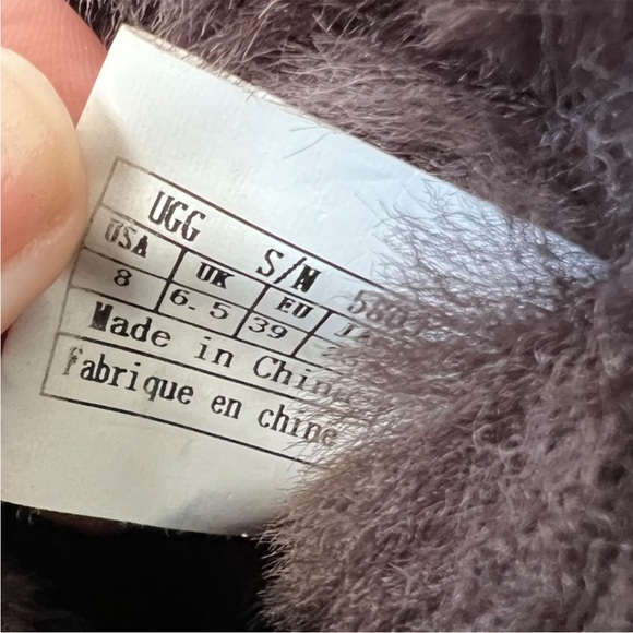 UGG Bailey Button Brown Boots - Picture 6 of 6